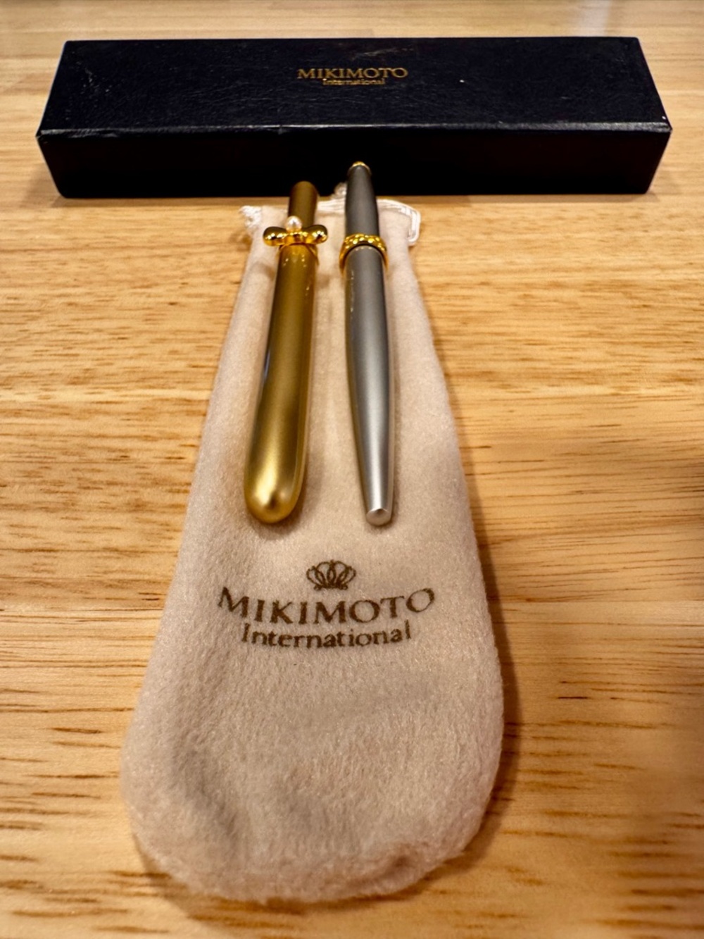 🌸 Mikimoto International Pearl Retractable Lip Brush Set – Made in Japan 🌸